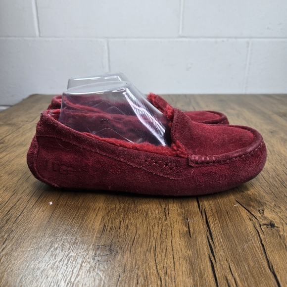 Ugg Ansley Red Suede Shearling Slippers Moccasins - Picture 10 of 11